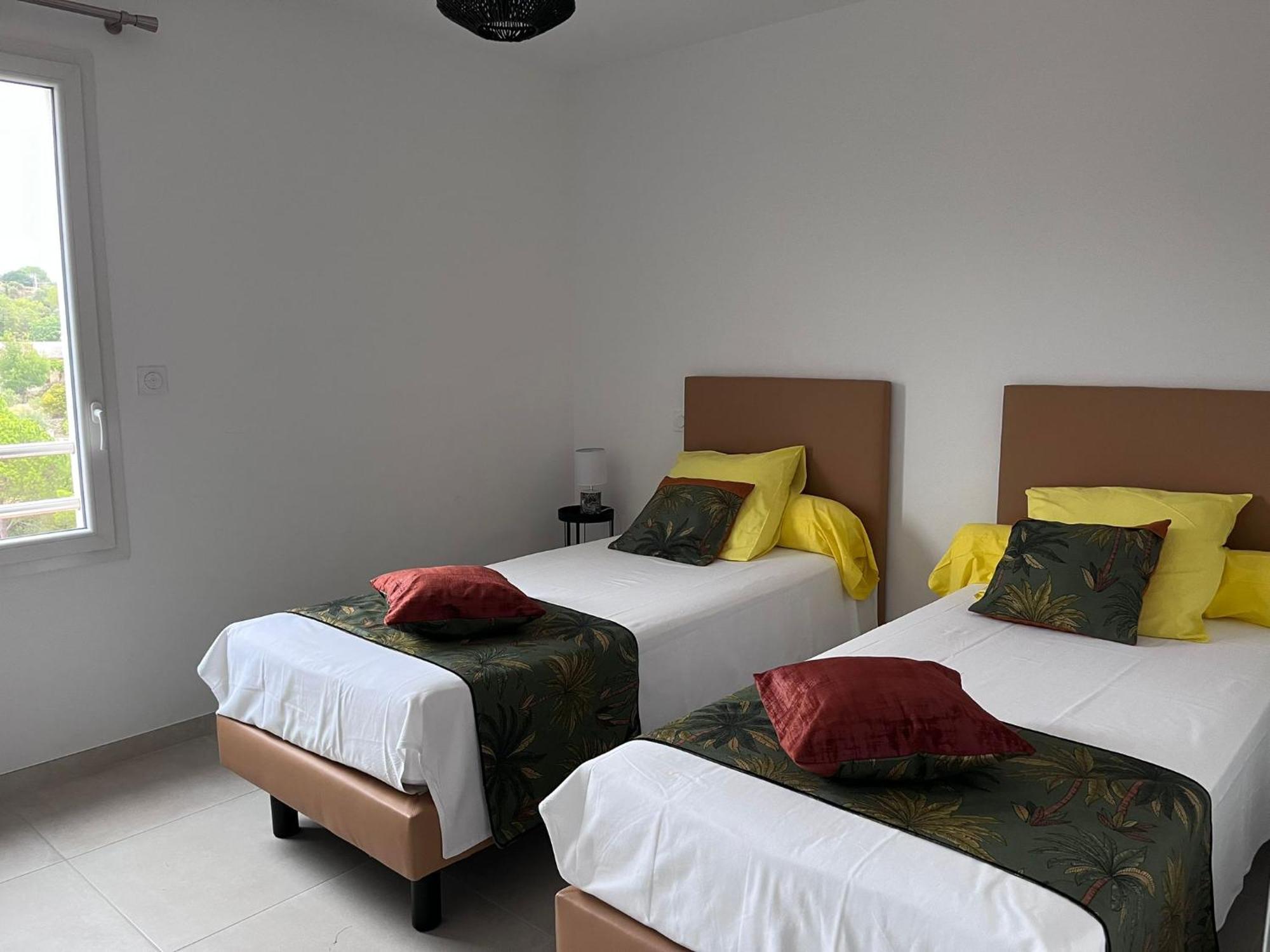 Val Des Bruyeres - Gite 15Mn Pezenas Avec Terrasse Et Cour Close - Parking Privatif Securise - Wifi Ftth Gratuit Neffies Eksteriør bilde