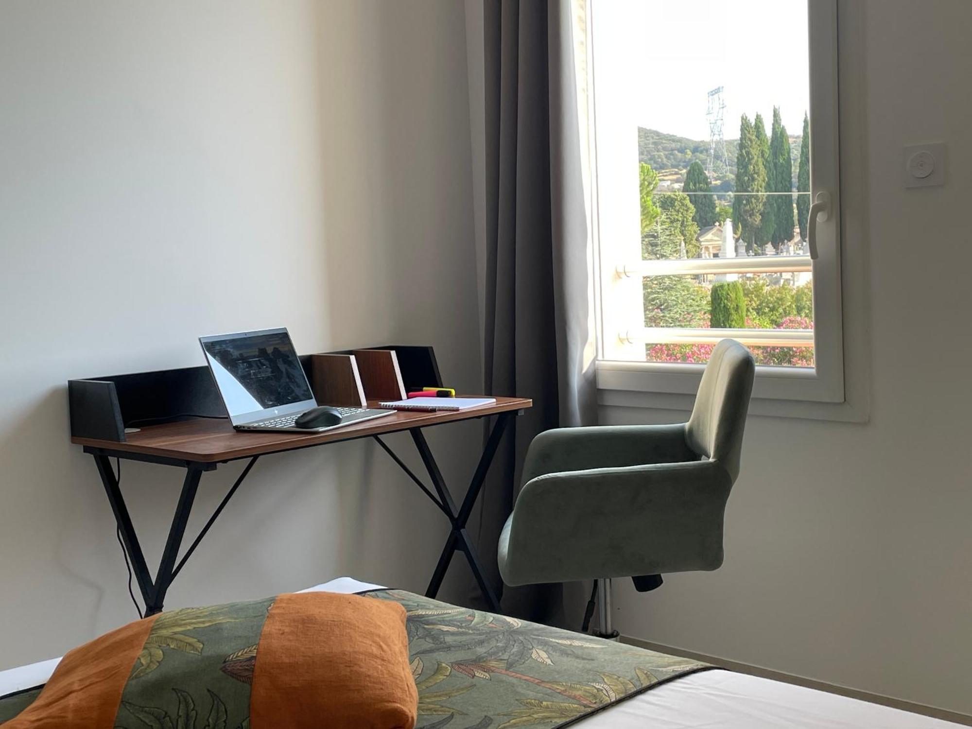Val Des Bruyeres - Gite 15Mn Pezenas Avec Terrasse Et Cour Close - Parking Privatif Securise - Wifi Ftth Gratuit Neffies Eksteriør bilde